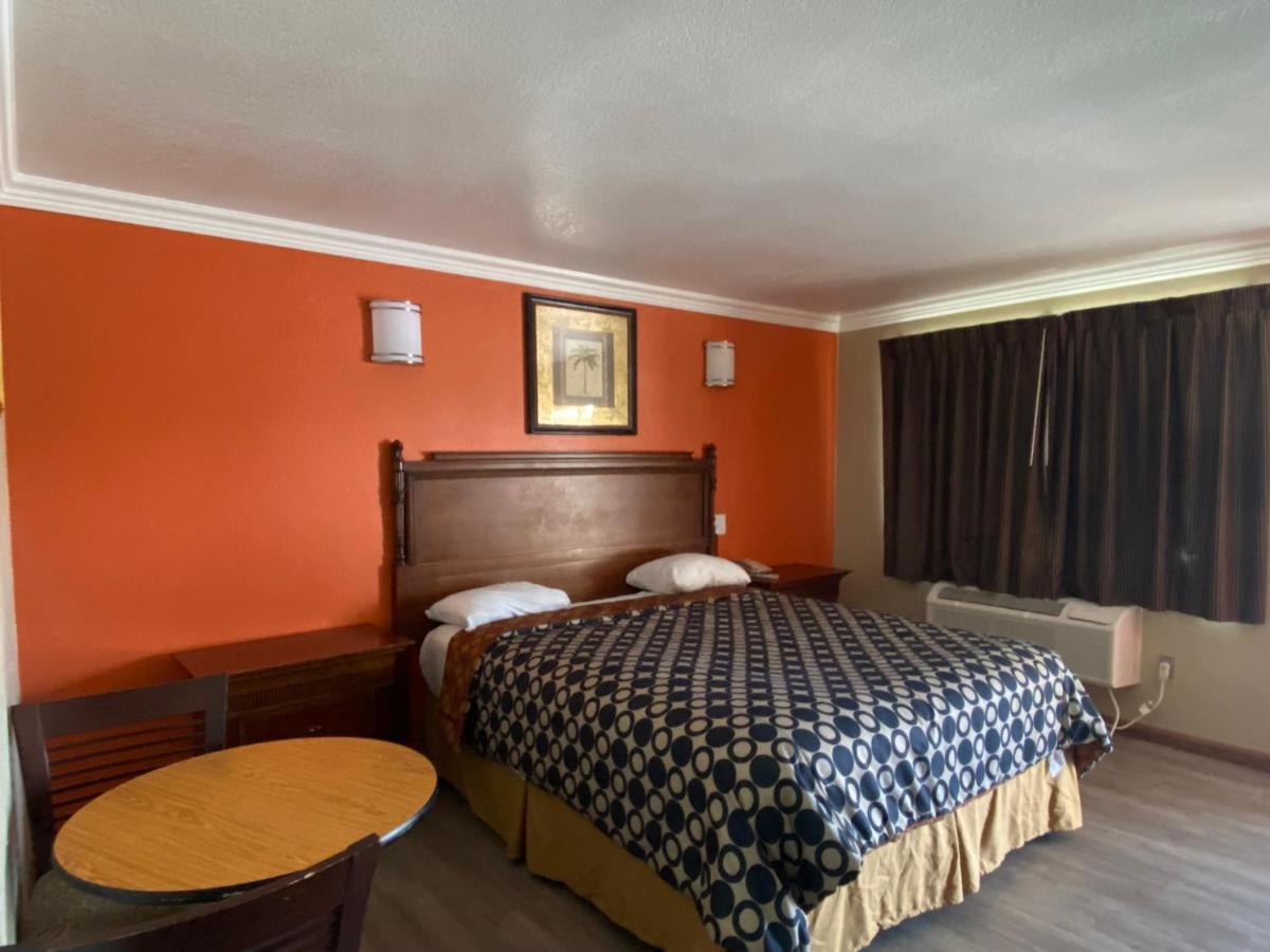 Downtown Motel 7 ซานเบอร์นาร์ดิโน ภายนอก รูปภาพ