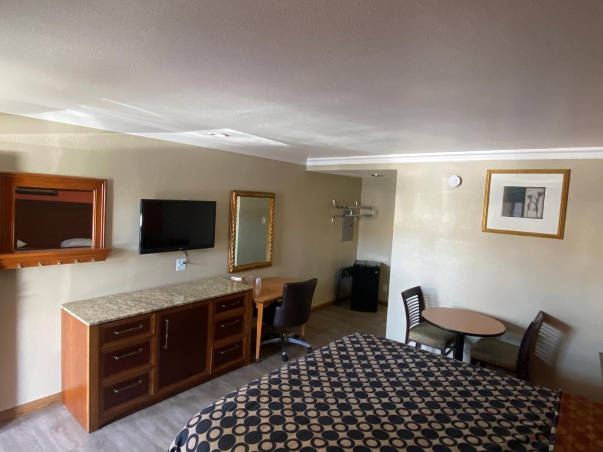 Downtown Motel 7 ซานเบอร์นาร์ดิโน ภายนอก รูปภาพ